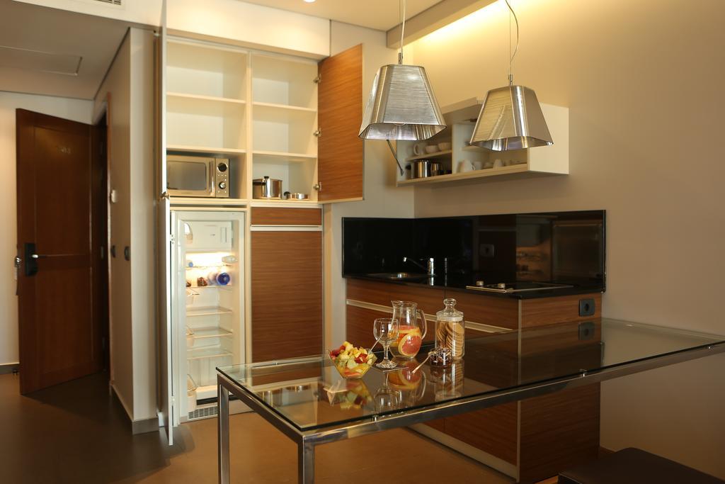 Parktower Suites Beirut Exterior photo